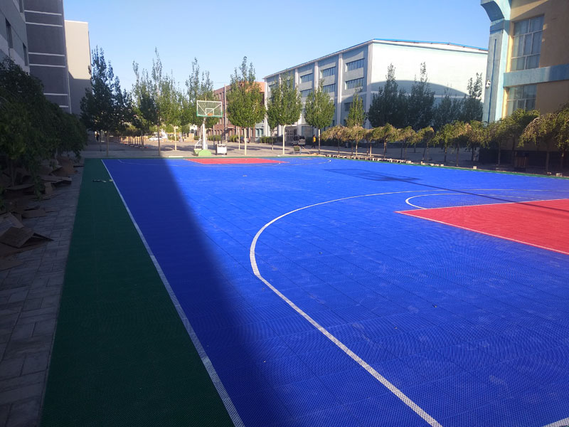 供應(yīng)懸浮式拼裝地板九宮格軟連接地板幼兒園室外籃球場(chǎng)懸浮地板